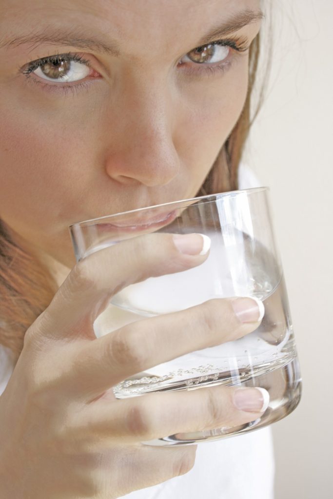 Wieviel Wasser braucht der Mensch wirklich? - cnidarya